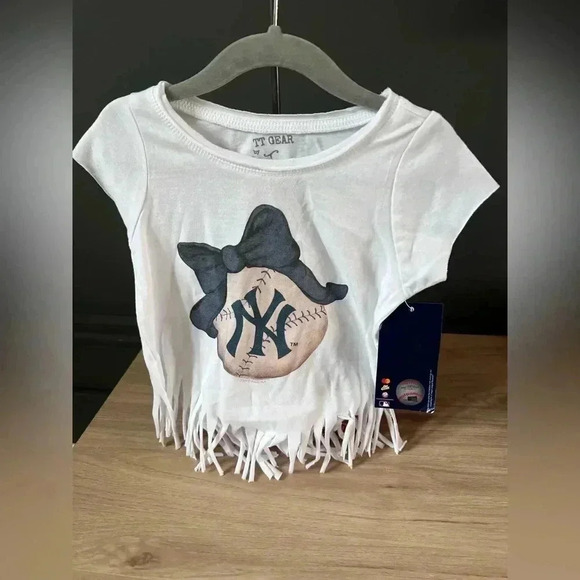 NWT • New York Yankees 3T Tiny Turnip White Baseball Bow Fringe T-Shirt - Picture 2 of 4